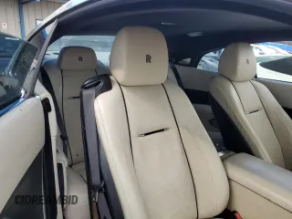 2014 Rolls-Royce Wraith z VIN SCA665C59EUX84411, wystawiony jako Copart lot #74548964 z przebiegiem Nie podano mil oraz Nie do naprawy. Historia ofert i sprzedaży dostępna na DreamBid. Obrazek 10.