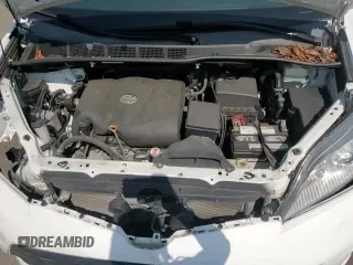 2019 Toyota Sienna LE Auto Access Seat with VIN 5TDKZ3DC1KS983095, listed as a Copart auction lot 67254915 with 83,619 mi miles and Salvage title. Bid and sale history available at DreamBid. Image 15.