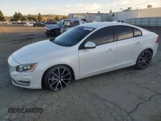 2016 Volvo S60 T5 Drive-E z VIN YV126MFJ8G2395620, wystawiony jako Copart lot #87848615 z przebiegiem 89 264 mil mil oraz Szkoda całkowita • Salvage title. Historia ofert i sprzedaży dostępna na DreamBid. Obrazek 1.