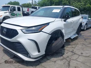 2023 Toyota Highlander L z VIN 5TDKDRAHXPS520803, wystawiony jako IAAI lot #42584854 z przebiegiem 11 561 mil mil oraz . Historia ofert i sprzedaży dostępna na DreamBid. Obrazek 17.