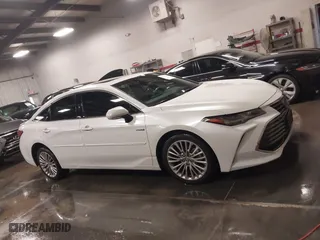 2020 Toyota Avalon Hybrid Limited with VIN 4T1D21FBXLU017732, listed as a IAAI auction lot 41159133 with 44,864 mi miles. Bid and sale history available at carsss.com. Image 13.