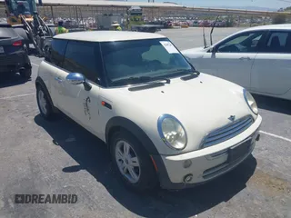2006 MINI Hardtop with VIN WMWRC33586TK71206, listed as a IAAI auction lot 42687287 with 138,086 mi miles and . Bid and sale history available at DreamBid. Image 1.