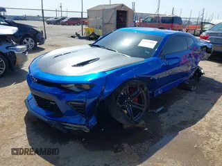 2018 Chevrolet Camaro 2SS z VIN 1G1FG1R77J0179000, wystawiony jako IAAI lot #42012808 z przebiegiem 32 013 mil mil oraz . Historia ofert i sprzedaży dostępna na DreamBid. Obrazek 2.