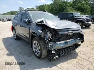 2024 Toyota RAV4 XLE Premium z VIN 2T3C1RFV1RC302246, wystawiony jako Copart lot #58037005 z przebiegiem 6 225 mil mil oraz Szkoda całkowita • Salvage title. Historia ofert i sprzedaży dostępna na DreamBid. Obrazek 13.