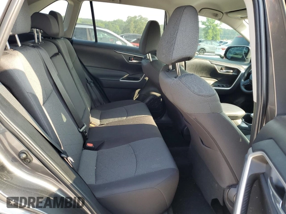 2022 Toyota RAV4 XLE with VIN 2T3W1RFV8NC210283, listed as a Copart auction lot 58776455 with 39,681 mi miles and Salvage title. Bid and sale history available at DreamBid. Image 11.