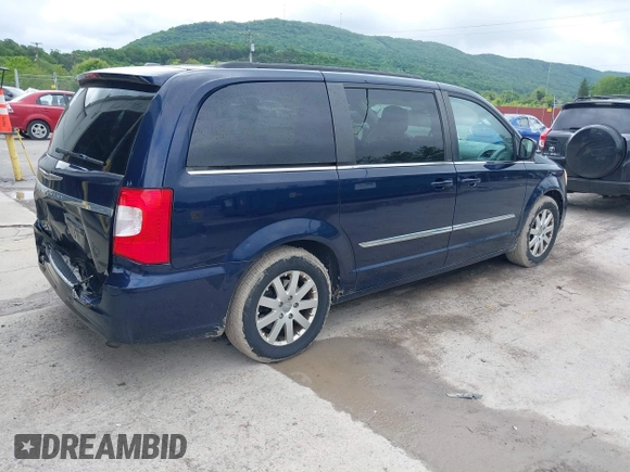 2013 Chrysler Town & Country Touring z VIN 2C4RC1BG4DR775847, wystawiony jako IAAI lot #42312814 z przebiegiem 119 815 mil mil oraz . Historia ofert i sprzedaży dostępna na DreamBid. Obrazek 4.