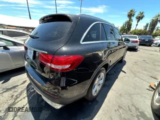 2018 Mercedes-Benz GLC 300 with VIN WDC0G4JB2JV024513, listed as a Copart auction lot 64325465 with 99,218 mi miles and Clean title. Bid and sale history available at DreamBid. Image 4.