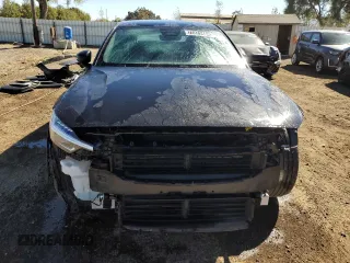 2023 Polestar 2 z VIN YSMEG3KA6PL141533, wystawiony jako Copart lot #77271484 z przebiegiem 45 533 mil mil oraz Czysty tytuł • Clean title. Historia ofert i sprzedaży dostępna na DreamBid. Obrazek 5.