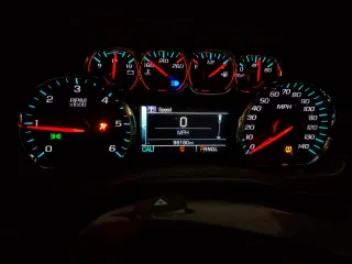 2019 Chevrolet Tahoe LT z VIN 1GNSKBKC7KR352620, wystawiony jako Copart lot #49597515 z przebiegiem 98 180 mil mil oraz Szkoda całkowita • Salvage title. Historia ofert i sprzedaży dostępna na DreamBid. Obrazek 9.