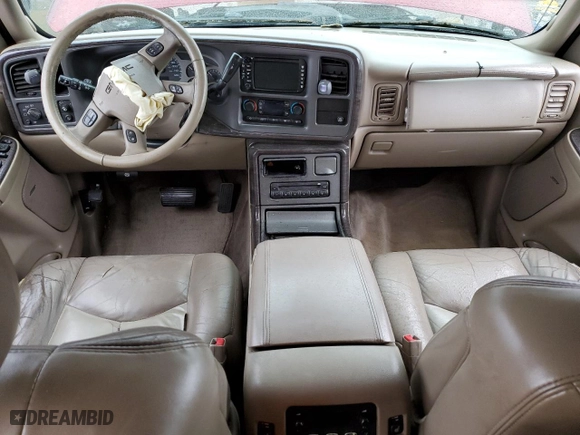 2004 GMC Yukon XL Denali with VIN 1GKFK66U34J272404, listed as a Copart auction lot 44279585 with NaN miles and Salvage Title. Bid and sale history available at carsss.com. Image 8.