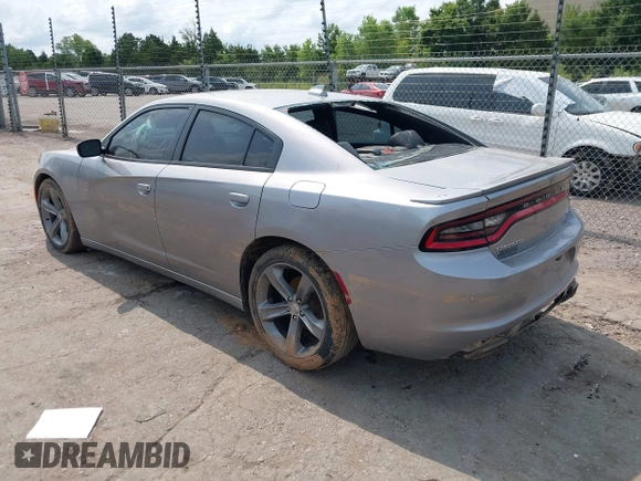 2015 Dodge Charger SXT with VIN 2C3CDXHG2FH768681, listed as a IAAI auction lot 39939245 with Not Provided miles and . Bid and sale history available at DreamBid. Image 3.