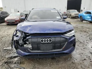 2022 Audi e-tron Premium with VIN WA1AAAGE7NB005033, listed as a Copart auction lot 83364684 with 62,878 mi miles and Salvage Title. Bid and sale history available at DreamBid. Image 5.