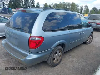 2005 Dodge Caravan SXT with VIN 2D4GP44LX5R528909, listed as a IAAI auction lot 42248957 with Not Provided miles and . Bid and sale history available at DreamBid. Image 4.