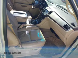 2013 Cadillac Escalade Premium with VIN 1GYS4CEF4DR159529, listed as a IAAI auction lot 41363154 with 204,993 mi miles. Bid and sale history available at carsss.com. Image 5.