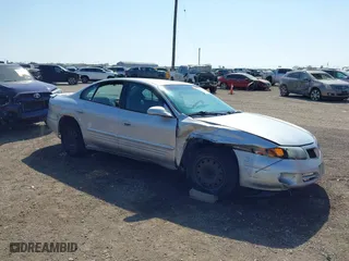 2005 Pontiac Bonneville SE with VIN 1G2HX52K35U104657, listed as a IAAI auction lot 41593523 with 150,370 mi miles. Bid and sale history available at carsss.com. Image 1.