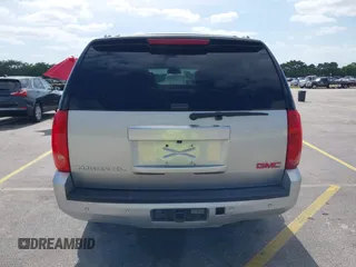 2014 GMC Yukon XL SLT with VIN 1GKS1KE04ER239326, listed as a IAAI auction lot 42095373 with 96,123 mi miles. Bid and sale history available at carsss.com. Image 16.