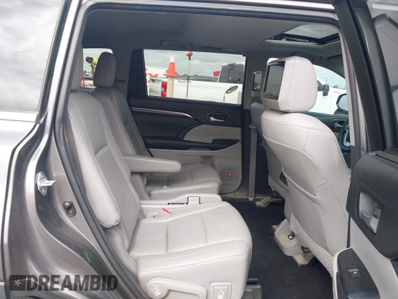 2015 Toyota Highlander Limited z VIN 5TDYKRFH0FS115864, wystawiony jako IAAI lot #42145018 z przebiegiem 149 670 mil mil oraz . Historia ofert i sprzedaży dostępna na DreamBid. Obrazek 8.
