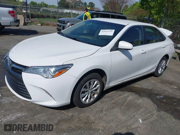 2015 Toyota Camry XLE z VIN 4T1BF1FK9FU874141, wystawiony jako IAAI lot #42025319 z przebiegiem 180 879 mil mil oraz . Historia ofert i sprzedaży dostępna na DreamBid. Obrazek 2.