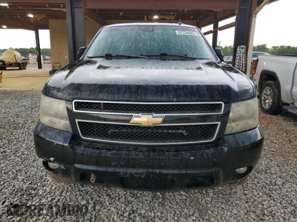 2011 Chevrolet Suburban LT with VIN 1GNSKJE38BR388998, listed as a Copart auction lot 52754685 with Not provided miles and Salvage title. Bid and sale history available at DreamBid. Image 5.