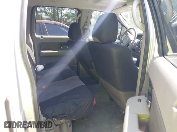 2004 Ford F-150 XLT with VIN 1FTPW14524KA99570, listed as a IAAI auction lot 42546373 with 203,602 mi miles and . Bid and sale history available at DreamBid. Image 8.