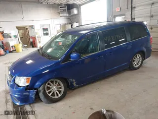 2020 Dodge Grand Caravan SXT with VIN 2C4RDGCG9LR154133, listed as a IAAI auction lot 41880940 with 115,162 mi miles. Bid and sale history available at carsss.com. Image 17.