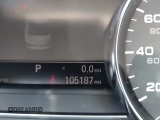 2012 Audi A8 z VIN WAURVAFD0CN001646, wystawiony jako IAAI lot #41524110 z przebiegiem 105 187 mil mil oraz . Historia ofert i sprzedaży dostępna na DreamBid. Obrazek 15.