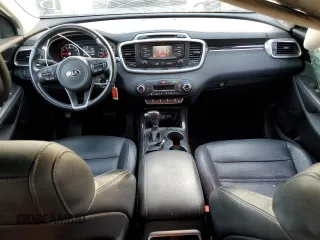 2016 Kia Sorento EX with VIN 5XYPH4A13GG029809, listed as a Copart auction lot 77331854 with 108,989 mi miles and Non Repairable. Bid and sale history available at DreamBid. Image 8.