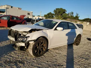 2017 Chrysler 300 S Alloy Edition with VIN 2C3CCABG1HH506601, listed as a Copart auction lot 82801734 with 77,292 mi miles and Salvage Title. Bid and sale history available at DreamBid. Image 1.