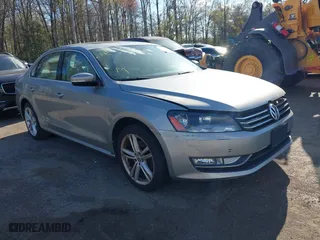 2013 Volkswagen Passat TDI SE with VIN 1VWBN7A34DC103273, listed as a IAAI auction lot 42051516 with 105,607 mi miles. Bid and sale history available at carsss.com. Image 1.