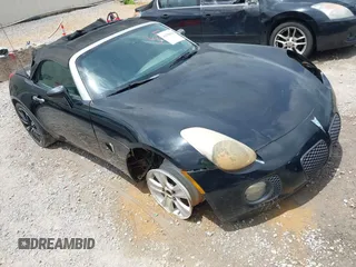 2007 Pontiac Solstice GXP z VIN 1G2MG35X17Y125299, wystawiony jako IAAI lot #42168624 z przebiegiem 123 526 mil mil oraz . Historia ofert i sprzedaży dostępna na DreamBid. Obrazek 1.