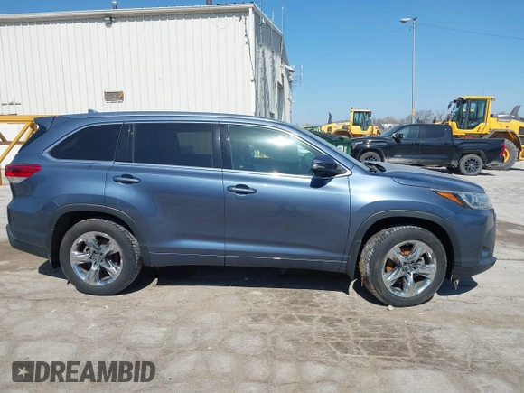 2018 Toyota Highlander Limited with VIN 5TDDZRFH1JS828615, listed as a IAAI auction lot 41796438 with 186,302 mi miles and . Bid and sale history available at DreamBid. Image 13.
