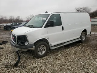 2022 GMC Savana Cargo Van with VIN 1GTW7AFP8N1147653, listed as a Copart auction lot 49812315 with 23,887 mi miles and Salvage Title. Bid and sale history available at carsss.com. Image 1.