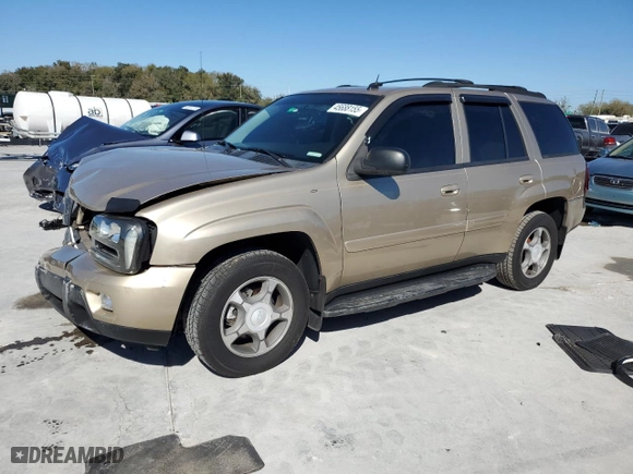 2005 Chevrolet TrailBlazer LS with VIN 1GNDS13S652318576, listed as a Copart auction lot 45688155 with NaN miles and Salvage Title. Bid and sale history available at carsss.com. Image 1.