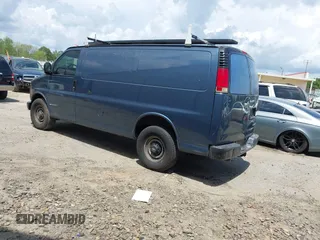 1998 Chevrolet Chevy Van z VIN 1GCGG25RXW1100879, wystawiony jako IAAI lot #42154197 z przebiegiem 191 241 mil mil oraz . Historia ofert i sprzedaży dostępna na DreamBid. Obrazek 3.
