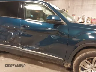 2018 Volkswagen Atlas SEL Premium with VIN 1V2NR2CA5JC597639, listed as a IAAI auction lot 41867470 with 99,642 mi miles and . Bid and sale history available at DreamBid. Image 6.