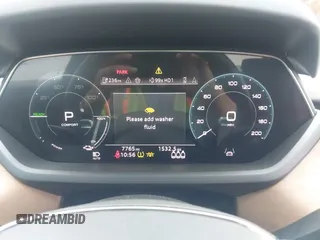 2024 Audi e-tron GT Premium Plus z VIN WAUFJBFW0R7000208, wystawiony jako IAAI lot #40787476 z przebiegiem 7 765 mil mil oraz . Historia ofert i sprzedaży dostępna na DreamBid. Obrazek 7.