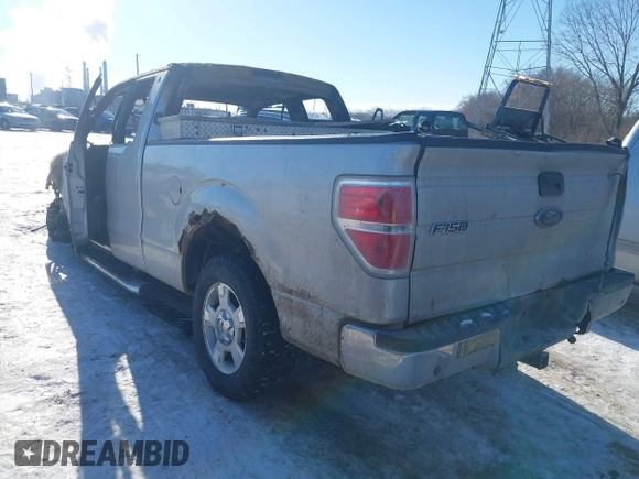 2009 Ford F-150 XL with VIN 1FTPX14V99KB81431, listed as a IAAI auction lot 41319505 with 394,709 mi miles. Bid and sale history available at carsss.com. Image 3.