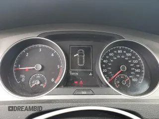 2015 Volkswagen Golf S z VIN 3VWCA7AU4FM501951, wystawiony jako Copart lot #57147825 z przebiegiem 159 178 mil mil oraz Szkoda całkowita • Salvage title. Historia ofert i sprzedaży dostępna na DreamBid. Obrazek 9.