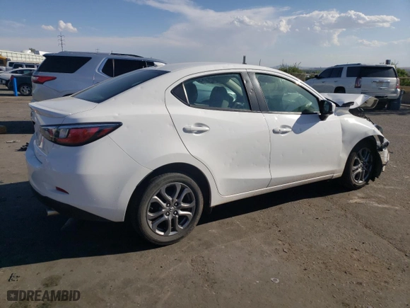 2019 Toyota Yaris Sedan L with VIN 3MYDLBYV2KY511935, listed as a Copart auction lot 61950194 with 47,902 mi miles and Salvage Title. Bid and sale history available at carsss.com. Image 3.