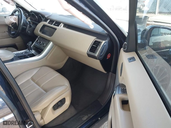 2017 Land Rover Range Rover Sport SE with VIN SALWG2FV7HA169662, listed as a IAAI auction lot 41940148 with 70,517 mi miles. Bid and sale history available at carsss.com. Image 5.