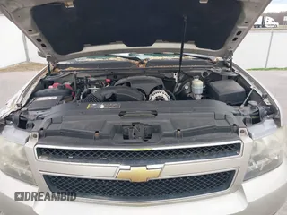2007 Chevrolet Suburban LT с VIN 1GNFK16397J380298, выставлен на аукционе IAAI как лот 41945696 с пробегом 122 530 миль миль и . История ставок и продаж доступна на DreamBid. Изображение 10.