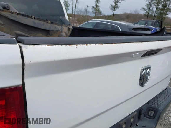 2018 Ram 2500 Tradesman with VIN 3C6UR4CJ5JG313018, listed as a IAAI auction lot 41757482 with 189,507 mi miles and . Bid and sale history available at DreamBid. Image 19.
