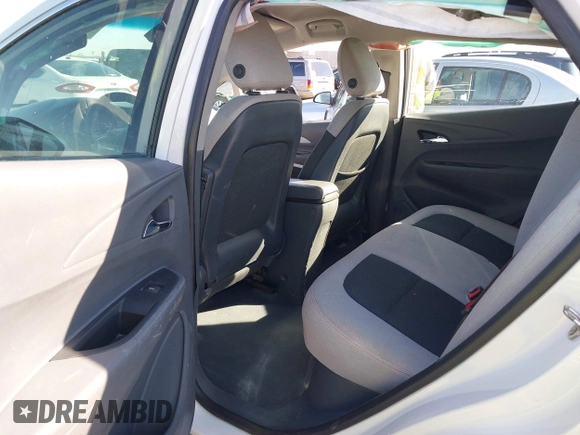 2017 Chevrolet Bolt EV LT z VIN 1G1FW6S05H4190464, wystawiony jako IAAI lot #41662766 z przebiegiem 62 954 mil mil oraz . Historia ofert i sprzedaży dostępna na DreamBid. Obrazek 8.