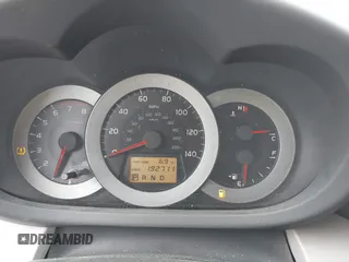 2006 Toyota RAV4 with VIN JTMZD33V766016092, listed as a IAAI auction lot 42102147 with 192,711 mi miles. Bid and sale history available at carsss.com. Image 7.