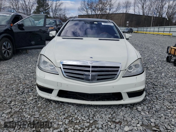 2008 Mercedes-Benz S 550 z VIN WDDNG86X18A214561, wystawiony jako Copart lot #52362325 z przebiegiem 150 140 mil mil oraz Czysty tytuł • Clean title. Historia ofert i sprzedaży dostępna na DreamBid. Obrazek 5.