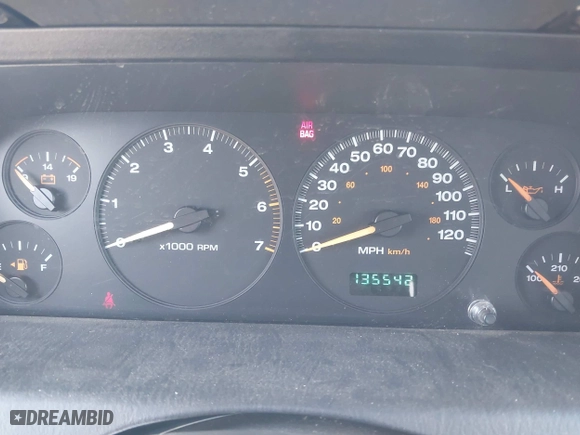 2002 Jeep Grand Cherokee Laredo with VIN 1J4GW48S42C324297, listed as a IAAI auction lot 42050957 with 135,542 mi miles. Bid and sale history available at carsss.com. Image 7.