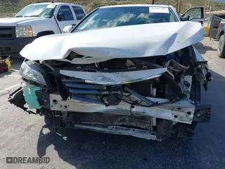 2019 Toyota Avalon XLE with VIN 4T1BZ1FB2KU014289, listed as a IAAI auction lot 41905789 with 121,906 mi miles. Bid and sale history available at carsss.com. Image 6.