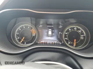 2022 Jeep Cherokee Trailhawk с VIN 1C4PJMBX1ND529146, выставлен на аукционе Copart как лот 56237365 с пробегом 26 718 миль миль и Списание • Salvage title. История ставок и продаж доступна на DreamBid. Изображение 9.