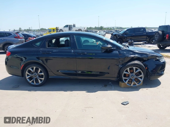 2015 Chrysler 200 S with VIN 1C3CCCBG6FN570407, listed as a IAAI auction lot 41958314 with 155,938 mi miles and . Bid and sale history available at carsss.com. Image 13.