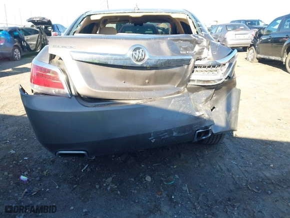 2012 Buick LaCrosse Convenience with VIN 1G4GB5E32CF275083, listed as a IAAI auction lot 41020528 with 148,082 mi miles. Bid and sale history available at carsss.com. Image 6.